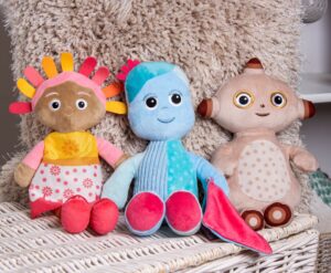 12.-2260-Igglepiggle-Talking-Soft-Toy-300×247